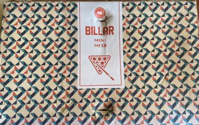 Mini mesa de billar con accesorios - miniatura 4