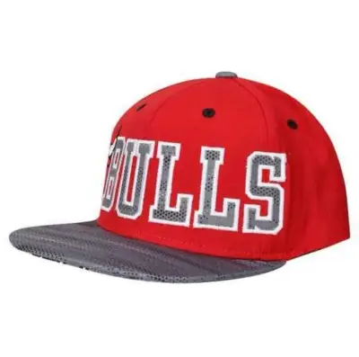 Gorra roja Chicago Bulls Adidas ajustable - miniatura 1