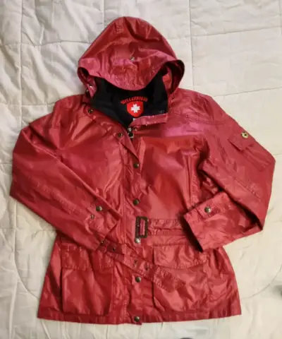 Chaqueta impermeable roja para mujer de alta gama - miniatura 3