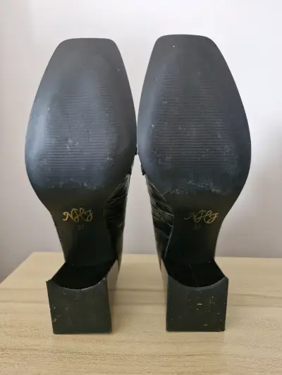 Zapatos de tacón negro con estampado animal print - miniatura 4