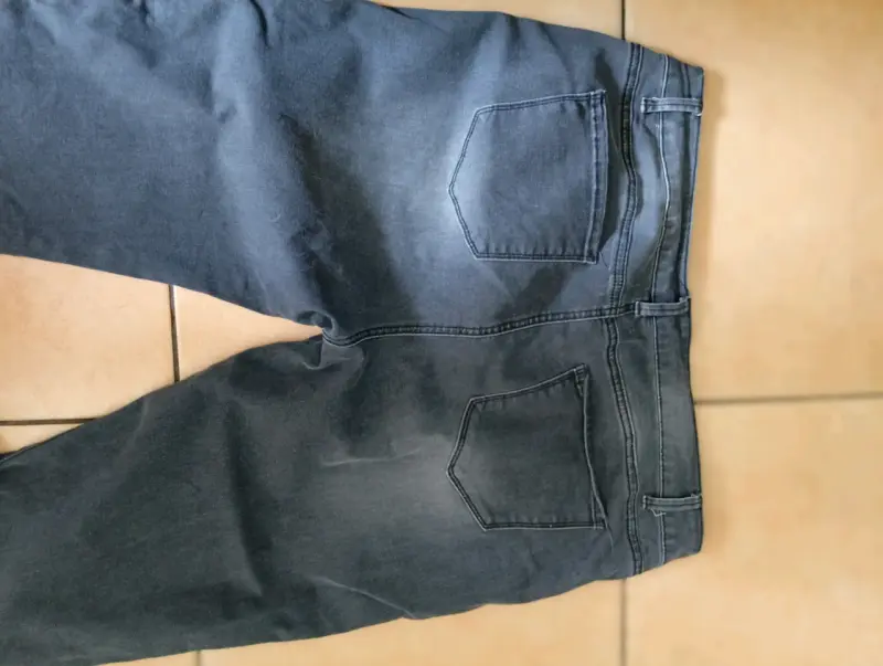 Jeans gris oscuro con franjas laterales - 2