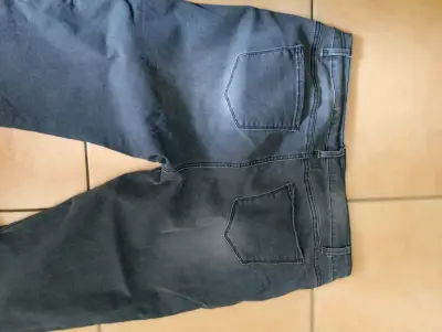 Jeans gris oscuro con franjas laterales - miniatura 2