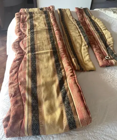 Cortinas de tela color terracota con diseño clásico - miniatura 2