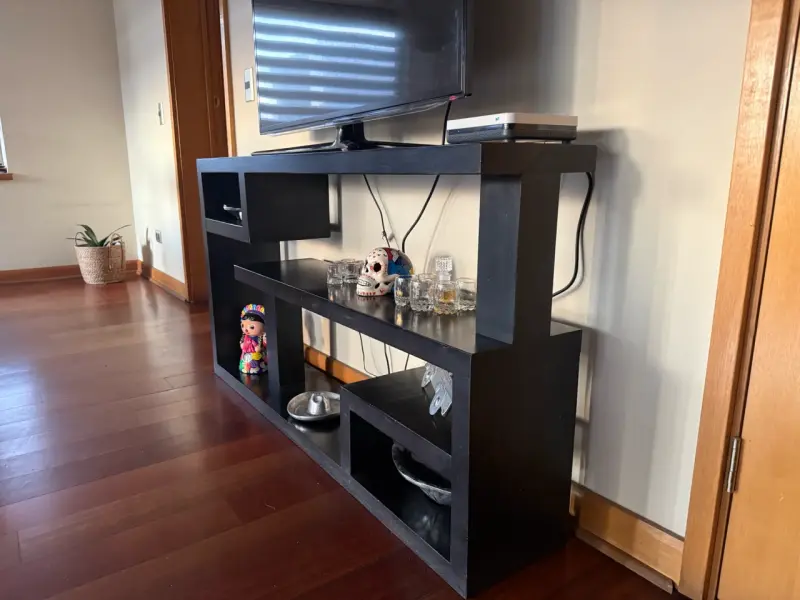 Mueble de TV moderno en madera negra - 4