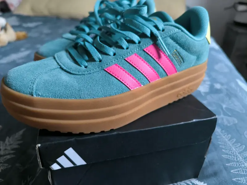 Zapatillas deportivas Adidas Calipso y rosadas - 3