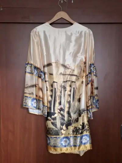 Vestido estampado de seda estilo túnica - miniatura 1