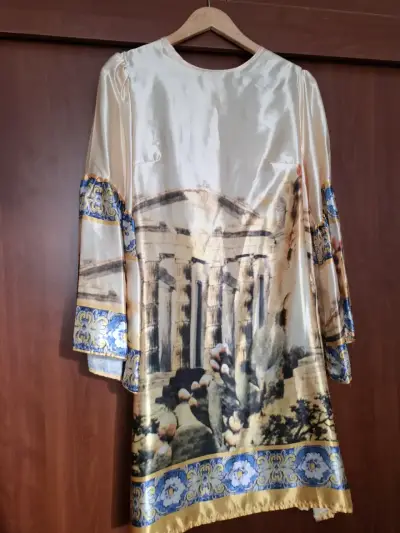 Vestido estampado de seda estilo túnica - miniatura 3