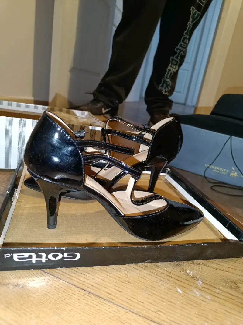 Zapatos de tacón negro charol talla 39 - 3
