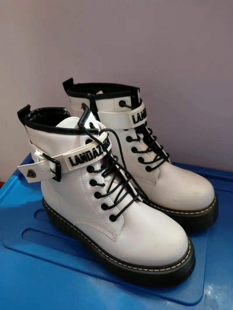 Botas de cuero blancas con plataforma Lándazuri - 5