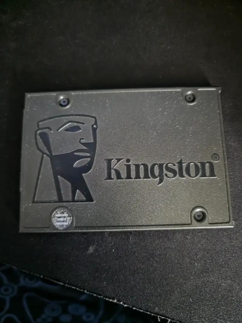 Disco SSD Kingston 240GB en buen estado