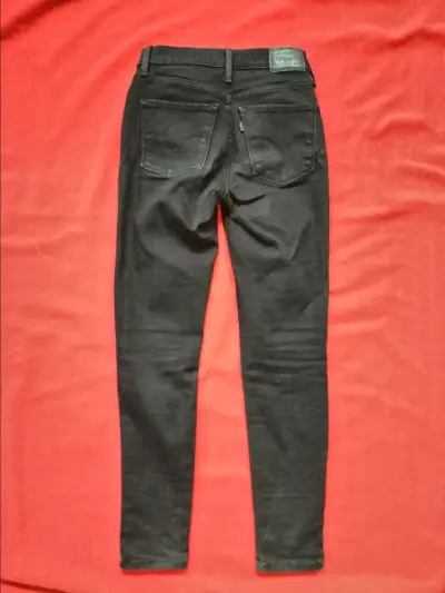 Jeans negros Levi's para mujer - miniatura 1