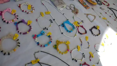 Pulseras de cuentas coloridas para mujer - miniatura 2