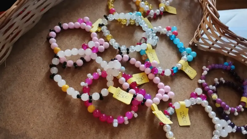 Pulseras de cuentas coloridas para mujer - 4