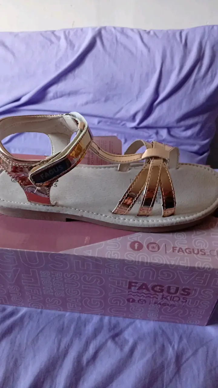N°35 Sandalias Fagus Kids doradas - 2