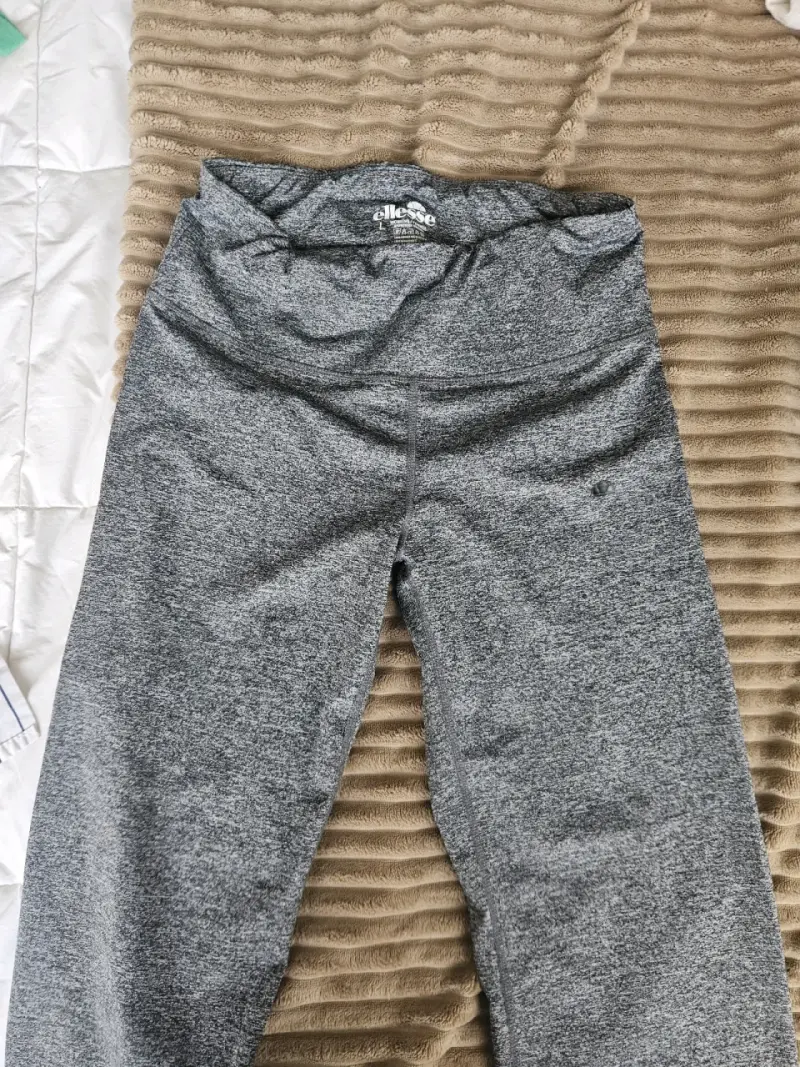 Pantalones deportivos grises Ellesse para mujer - 1