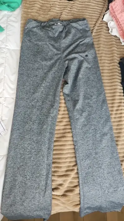 Pantalones deportivos grises Ellesse para mujer - miniatura 2