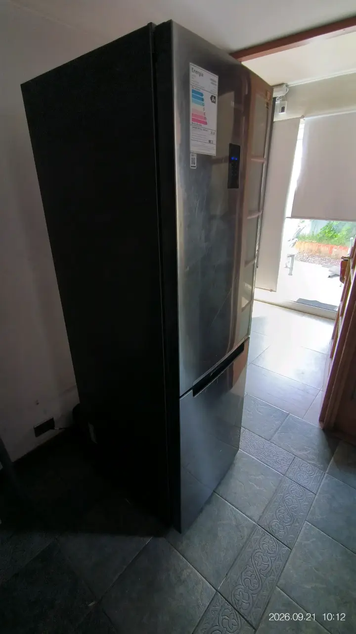 Refrigerador Samsung RB29FERNDSS/ZS usado - 2