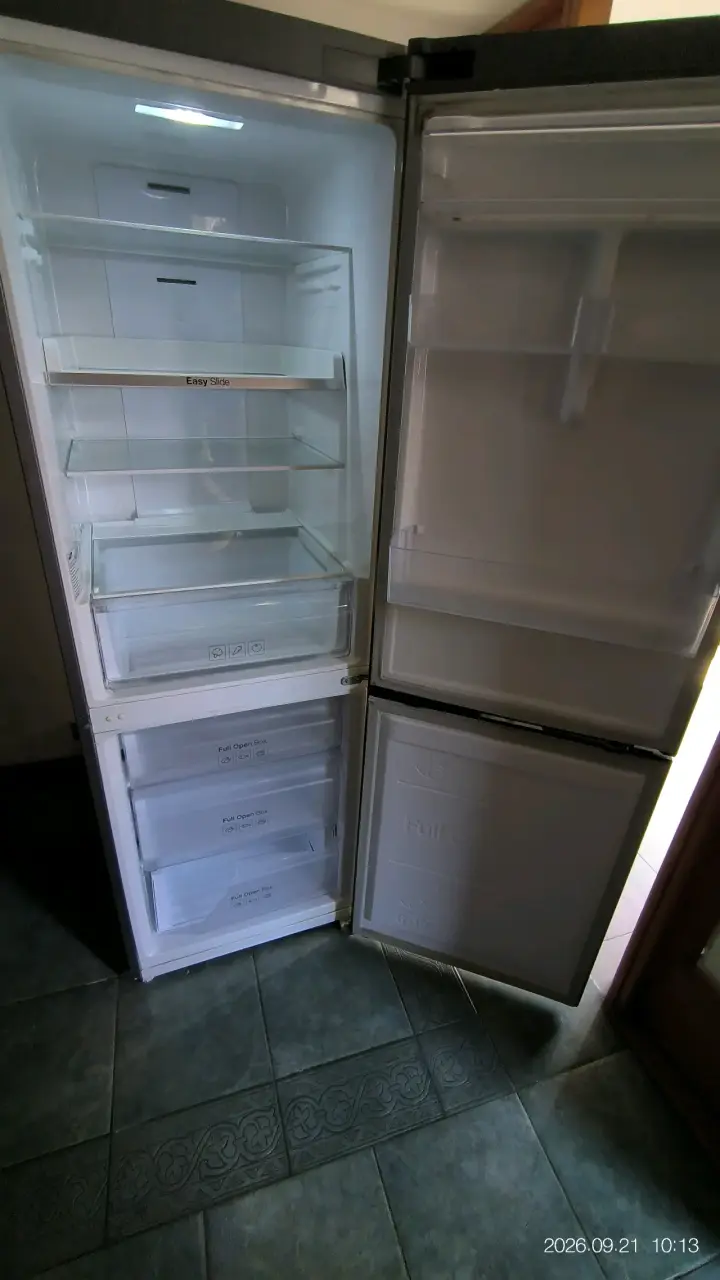 Refrigerador Samsung RB29FERNDSS/ZS usado - 3