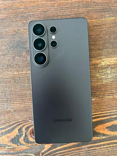 Samsung Galaxy S26 Ultra en buen estado - miniatura 1