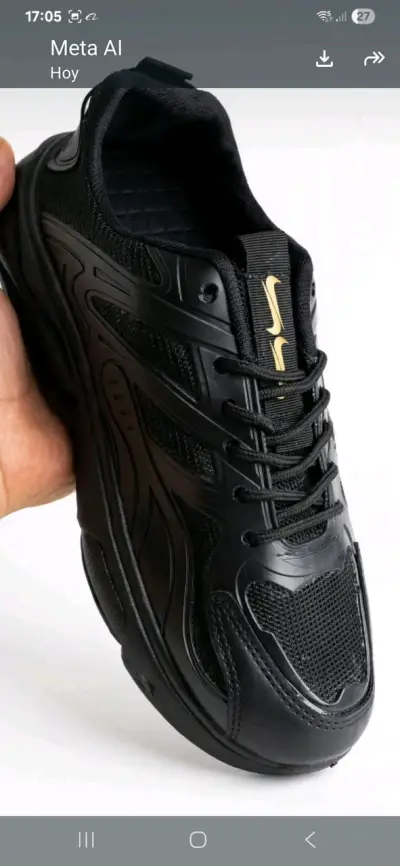 Zapatillas deportivas negras con diseño moderno - miniatura 3