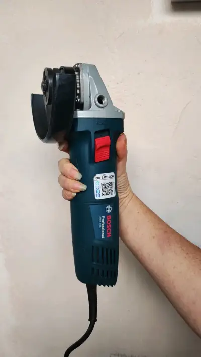 Esmeril angular Bosch GWS 750-100 profesional - miniatura 1