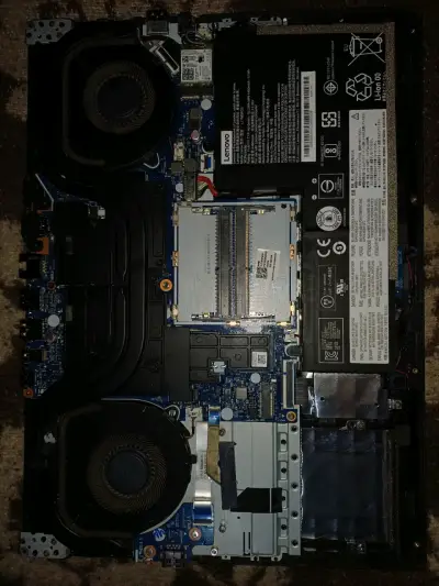 Laptop Lenovo Legion 530 15 inch REPUESTO - miniatura 3