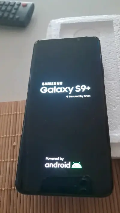 Smartphone Samsung Galaxy S9 en buen estado - miniatura 3