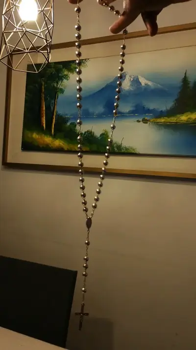 Rosario de cuentas doradas con cruz - miniatura 2