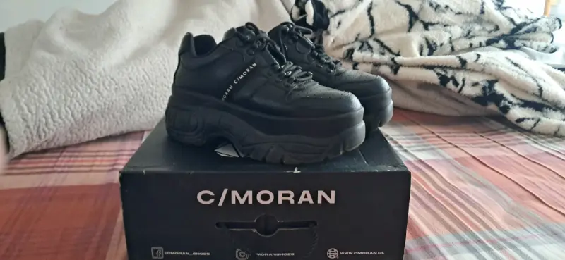 Zapatillas negras de plataforma C/Moran