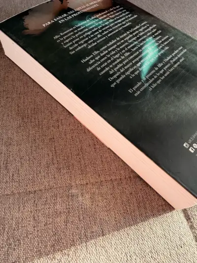 Libro 'Variación' de Rebecca Yarros - miniatura 3