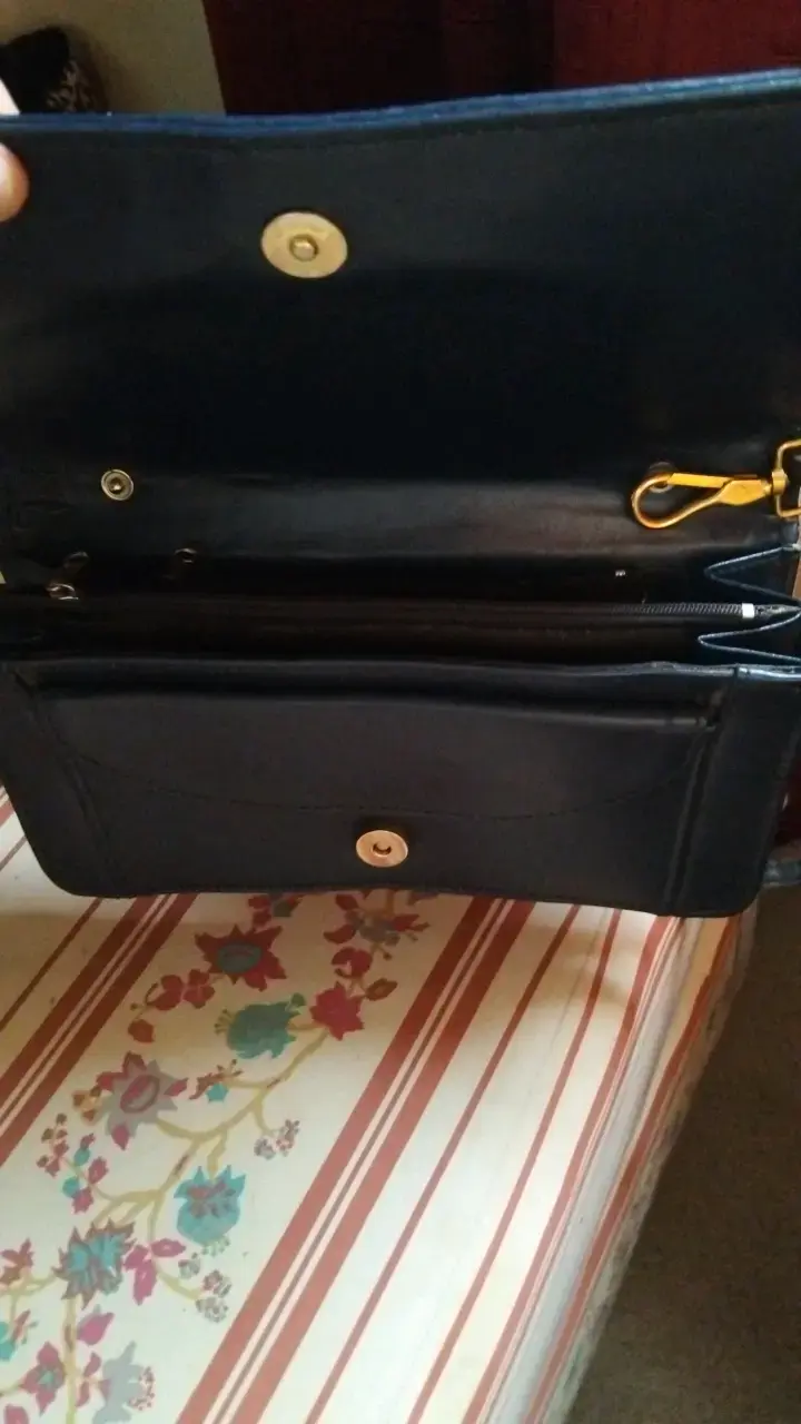 Cartera de hombro con diseño clásico - 2