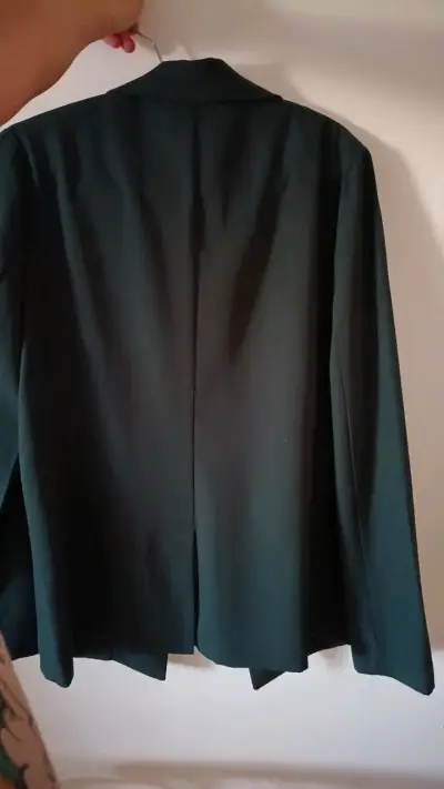 Blazer negro elegante para mujer - miniatura 2