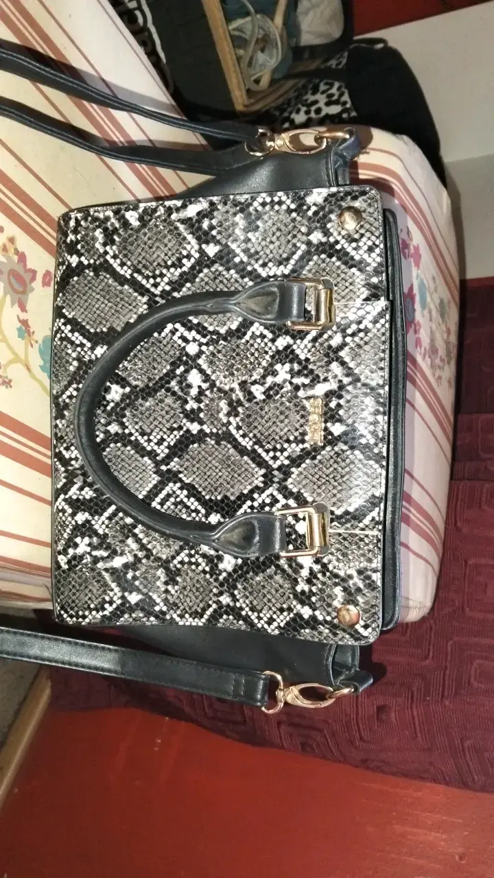 Cartera de cuero sintético con diseño de serpiente Secret - 2