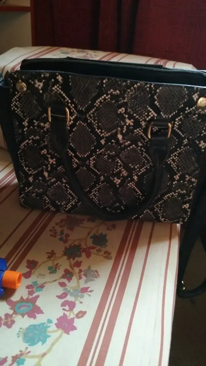 Cartera de cuero sintético con diseño de serpiente Secret - 4