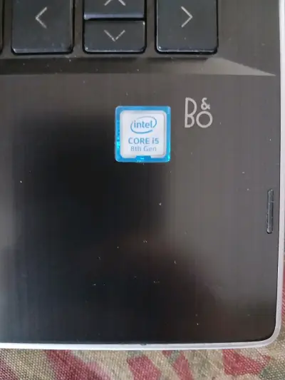 Notebook HP Intel Core i5 8va Gen - miniatura 3