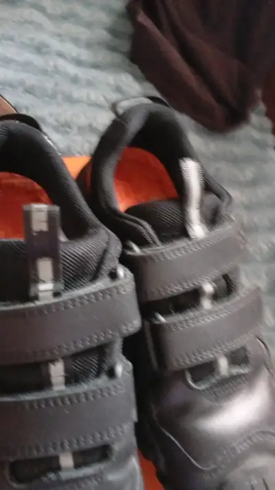 N°36 Zapatillas negras para niños con velcro - miniatura 2