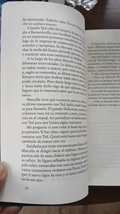 Libro 'En Defensa Propia' de Mary Higgins Clark - miniatura 2