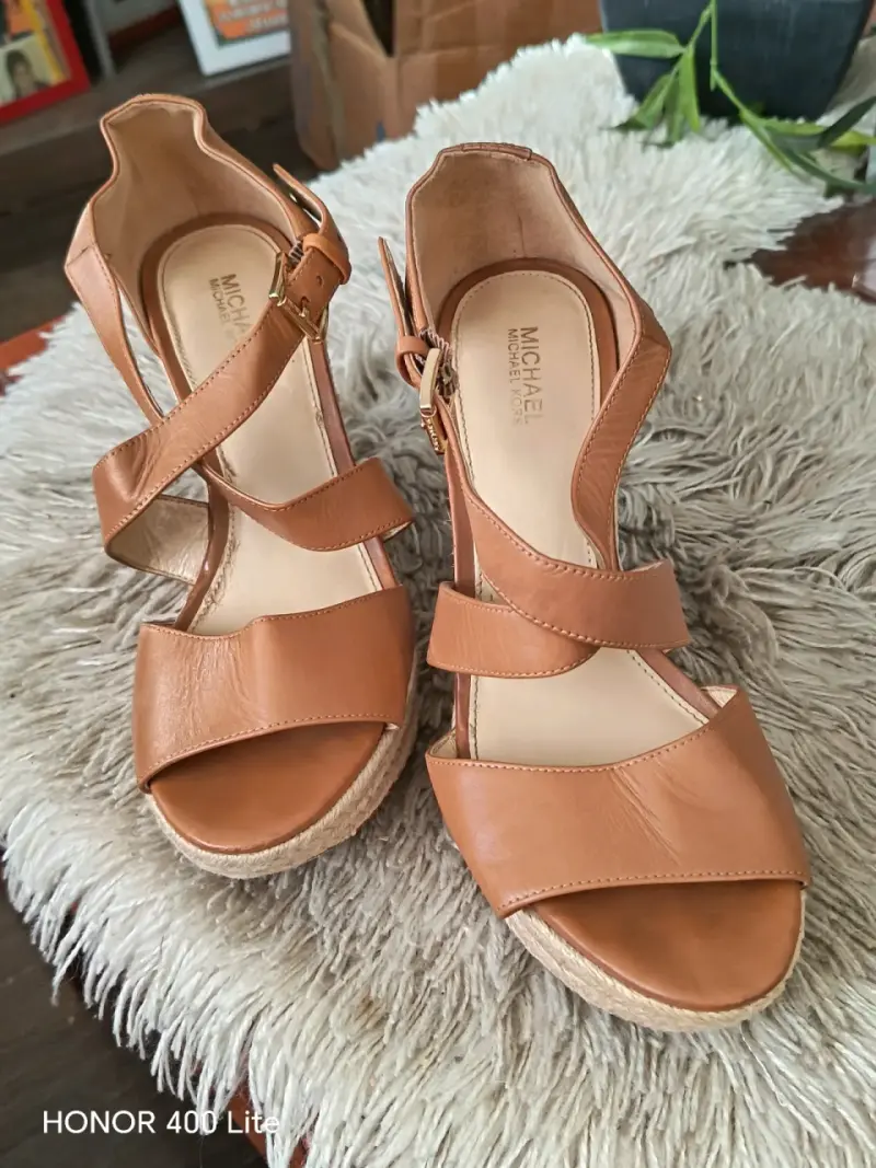 Sandalias de cuña Michael Kors marrón claro - 2