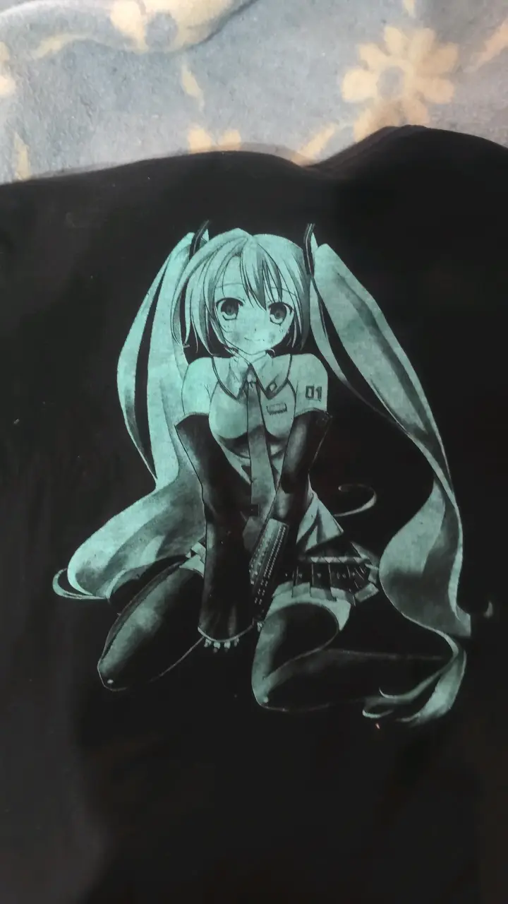 Polera de Hatsune Miku negra - 2