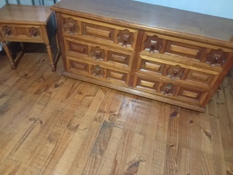 Cómoda de Madera con Cajones Tallados incluye vela - 4