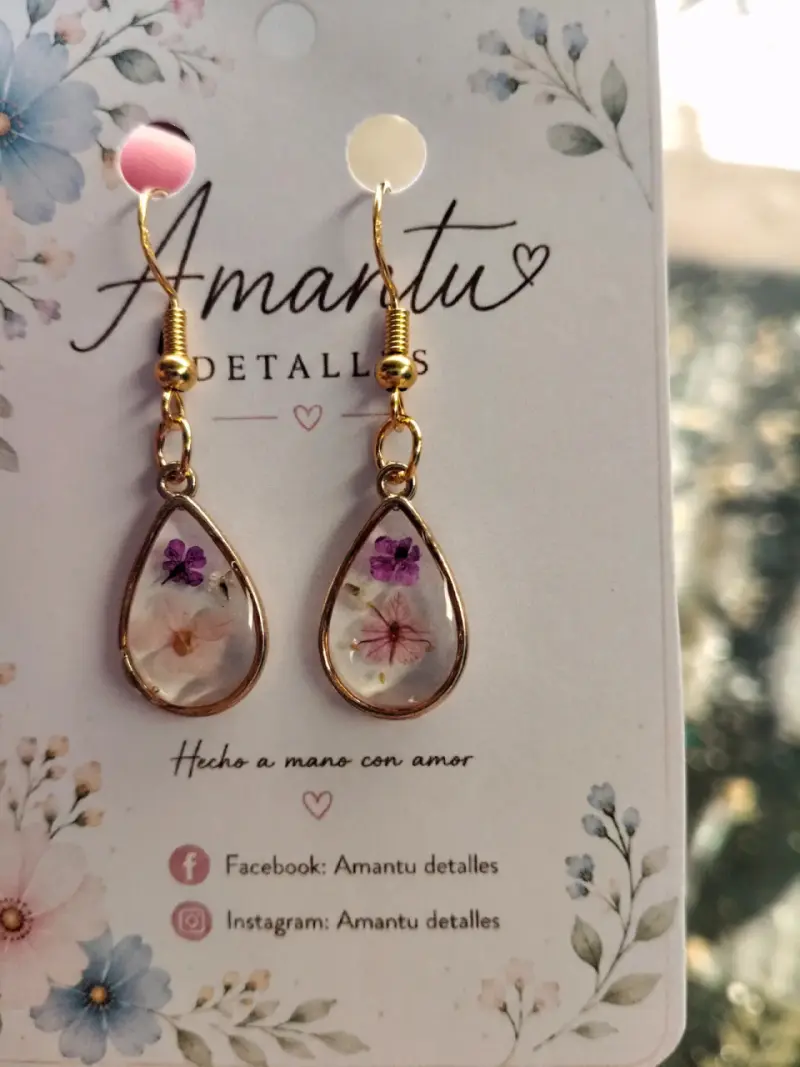 Aros colgantes con flores naturales Amantu