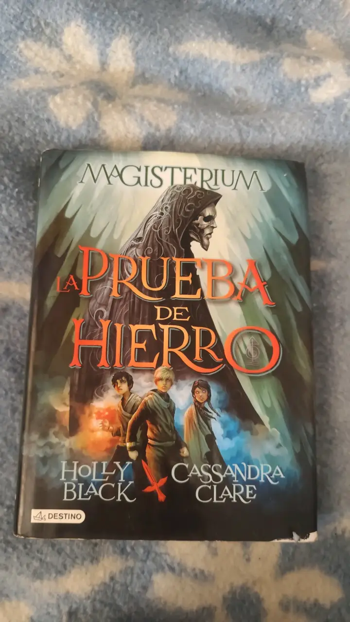Libro Magisterium: La Prueba de Hierro - 1