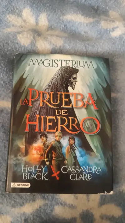 Libro Magisterium: La Prueba de Hierro - miniatura 1