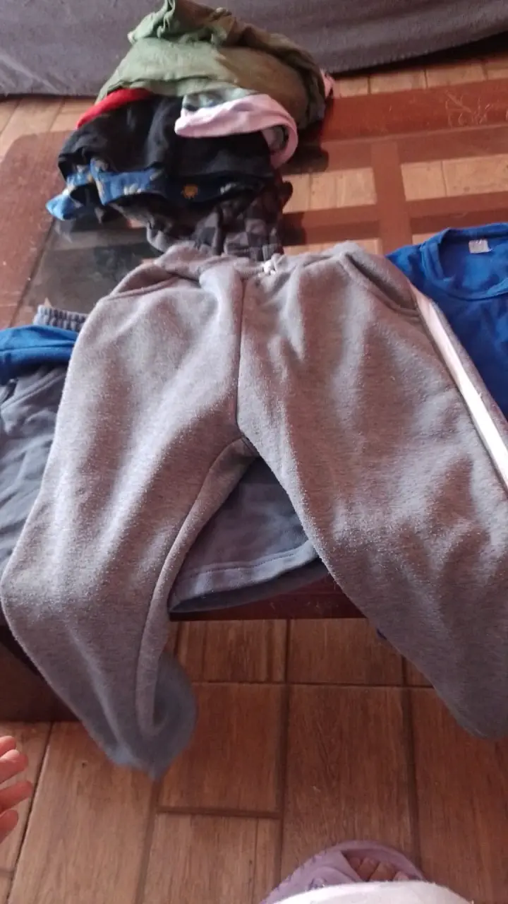 Lote de ropa infantil variada - 6