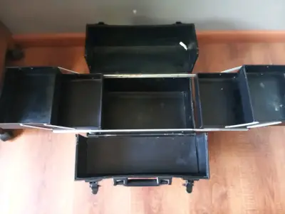 Maletín organizador de maquillaje negro - miniatura 4