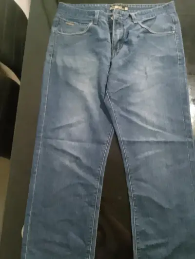 Jeans de mezclilla azul para hombre - miniatura 2