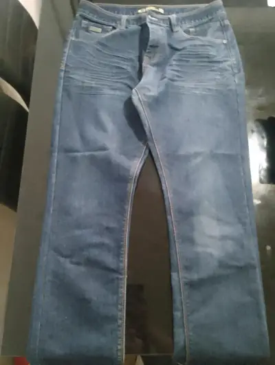 Jeans de mezclilla azul para hombre - miniatura 3