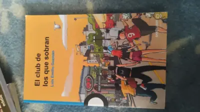 'El Club de los que Sobran' de Luis Emilio Gu - miniatura 1