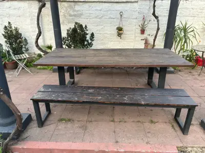 Mesa de jardín rústica con bancas de madera - miniatura 3