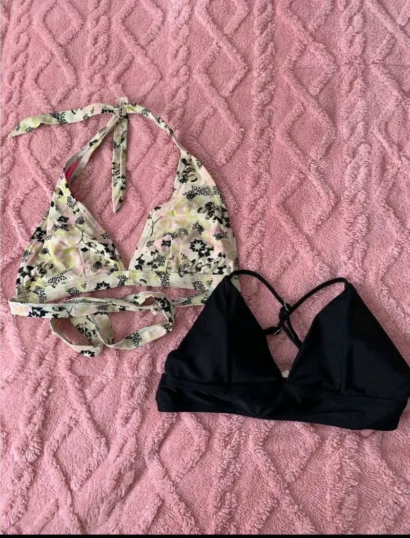 Conjunto de bikinis estampado floral y negro - 1